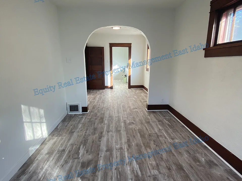 923 W Clark St #923