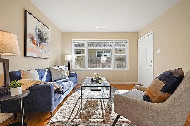 927 Roosevelt Ave — Photo 5
