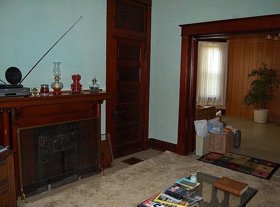 4th image of 727 Court St