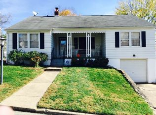 130 N Queens Ct, Huntington, WV 25705