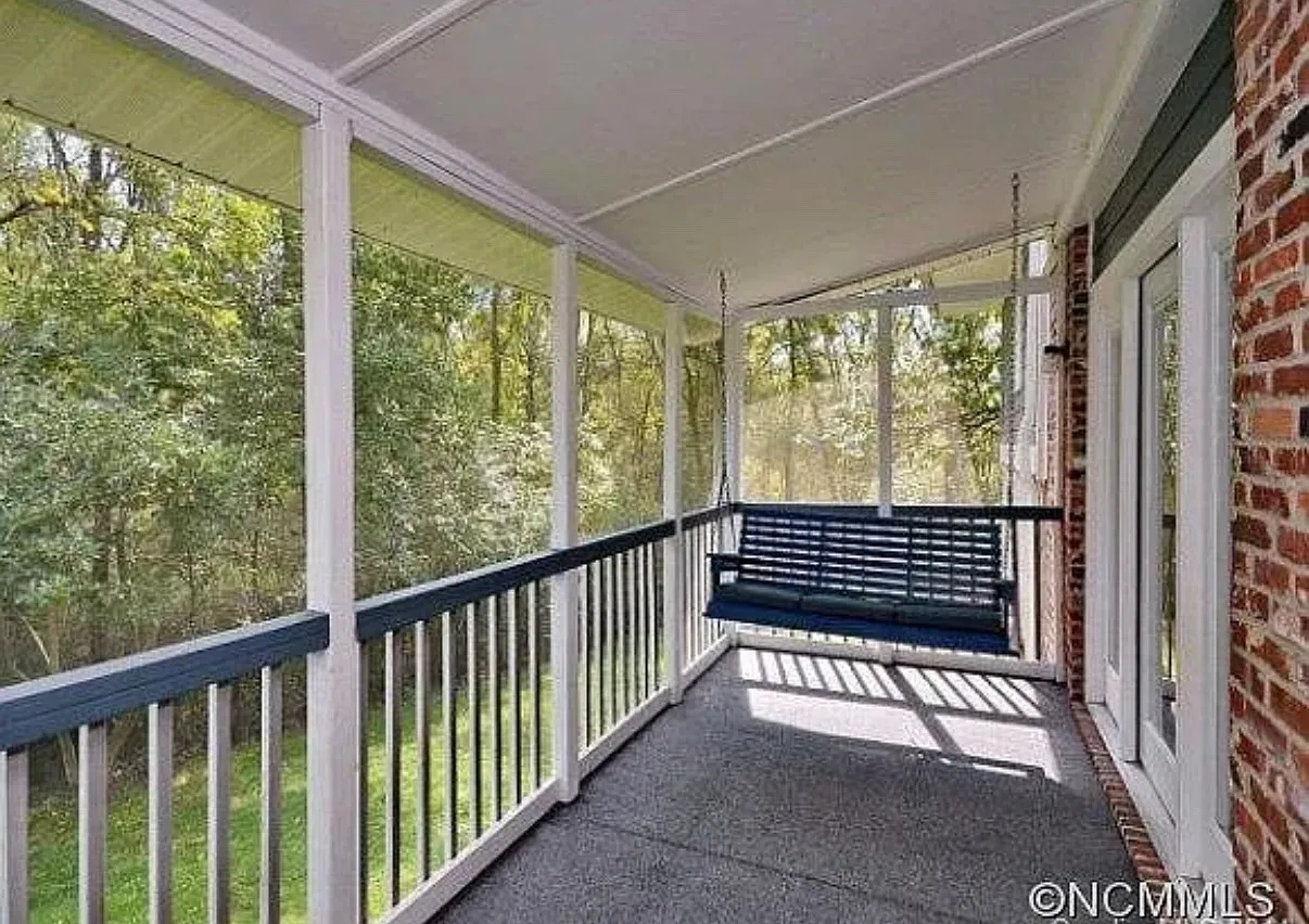 Judsen Ln, Hendersonville — Photo 4