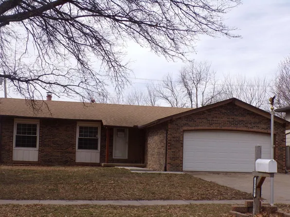 1209 N 1st Ave, Mulvane, KS 67110