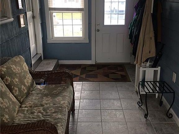 5th image of 16 Fern Dr