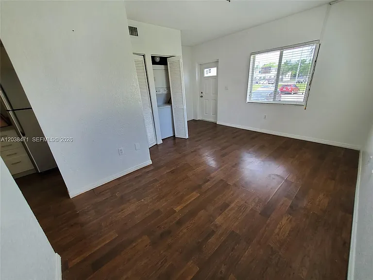 300 NW 84th Ter #300 — Photo 9