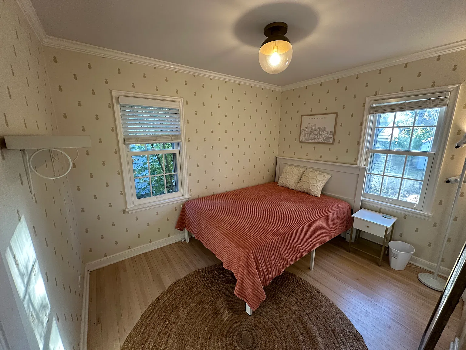 3 bed, 1595 sqft, $945 — Photo 2
