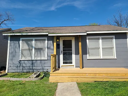 1533 Alhambra Photo 1