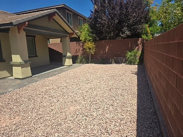 5564 Bethany Bend Dr — Photo 9