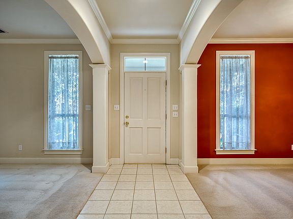 3rd image of 206 Village Dr