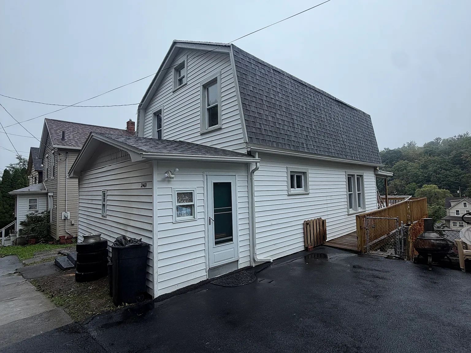 3 bed, 1.5 bath, 1200 sqft, $1,450 — Photo 1