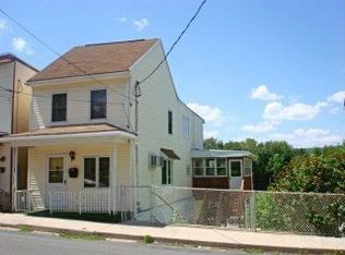 520 Pine Hill St, Minersville, PA 17954