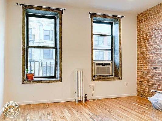 5th image of 350 Bedford Ave APT 13