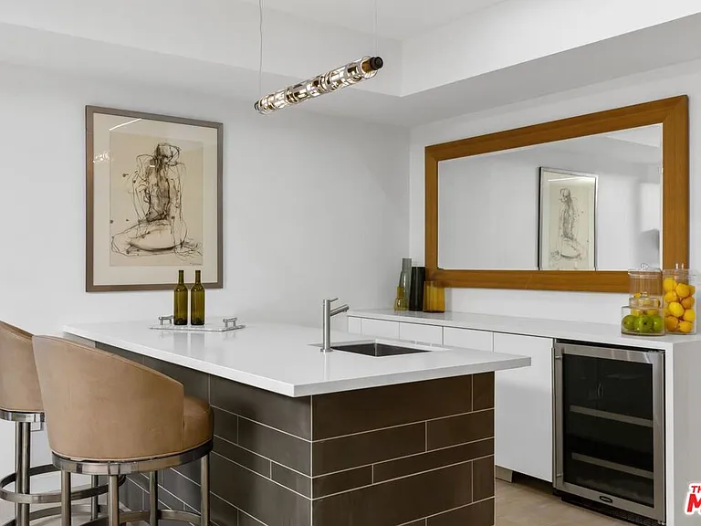 1849 Coldwater Canyon Dr — Photo 31
