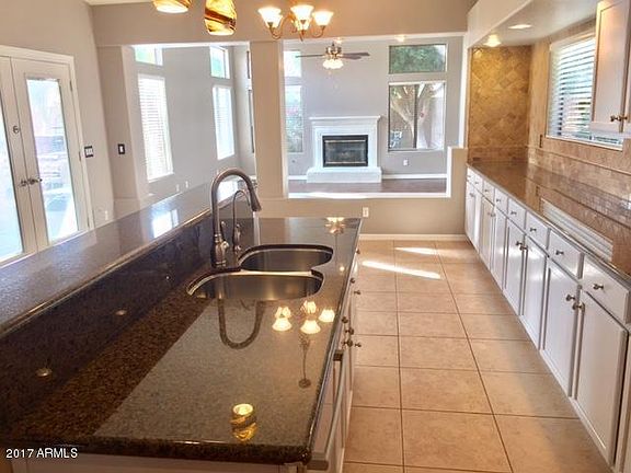 3rd image of 1353 W Indigo Dr