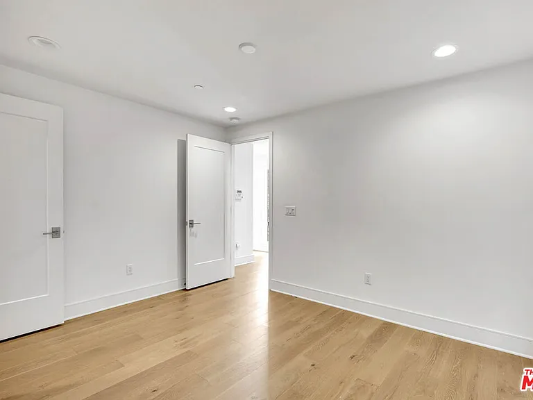 1414 1/2 N Stanley Ave — Photo 20