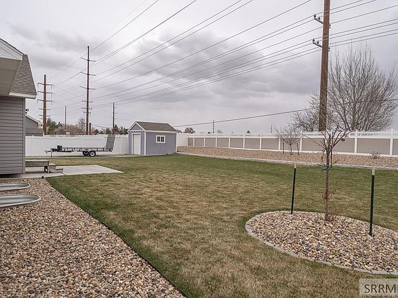 3rd image of 1472 N Indian Hollow Dr