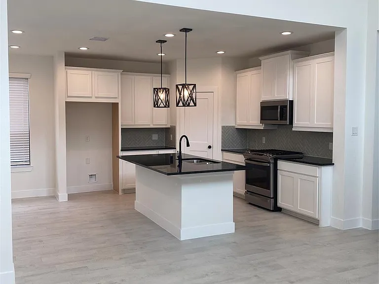 31323 Balsam Hawk Ln — Photo 12