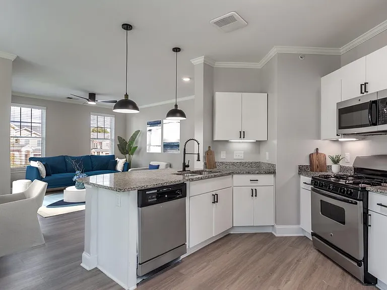 Piedmont Place — Photo 3