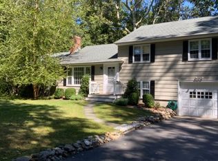 64 Bulkley Ave N, Westport, CT 06880