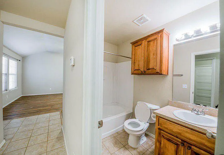 4220 W Prescot Dr — Photo 3