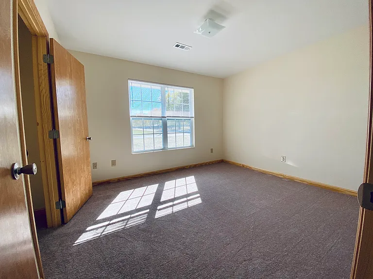 145 Parker Ridge Rd — Photo 6