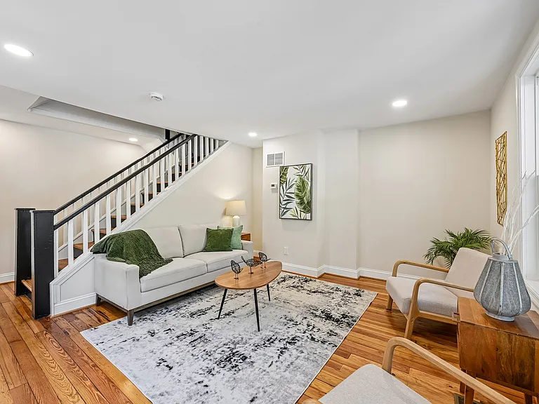 5714 Rusk Ave — Photo 6