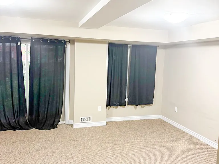 20 McConkey Cres — Photo 14