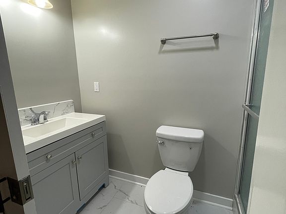 4th image of 5205 Oak Grove Cir #1