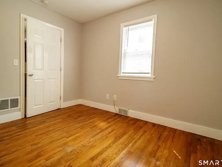 13 Ingraham Pl — Photo 19