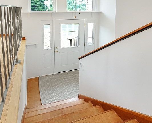 5th image of 7333 49th Ave SE
