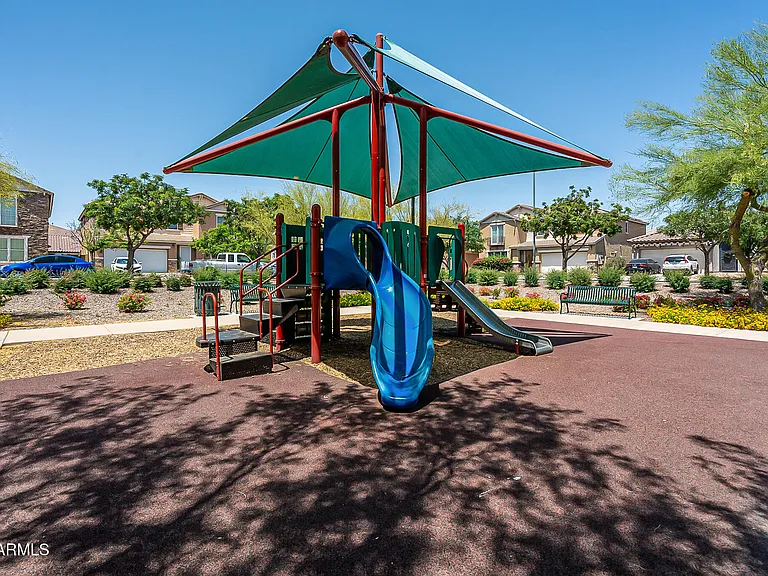 2250 E Wayland Dr — Photo 45