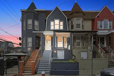 155 1/2 Arlington Avenue