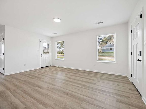 4th image of 3023 Waynoka Ave