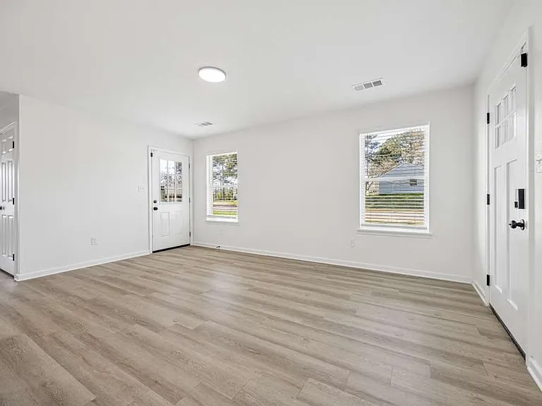 3023 Waynoka Ave — Photo 4