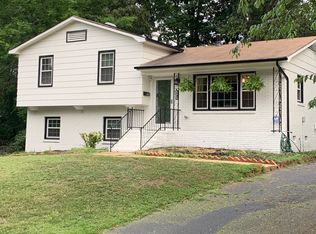 7101 Mapleridge Dr, Charlotte, NC 28210