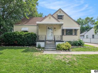 725 N 75th St, Omaha, NE 68114