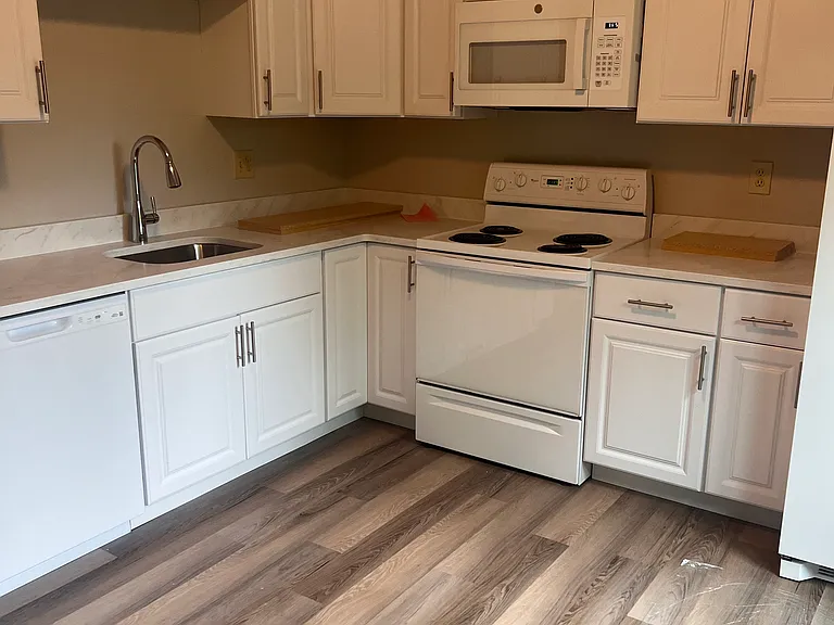 112 Krista Ct — Photo 5