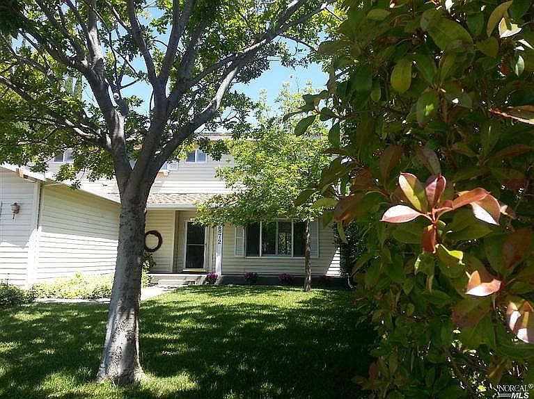 1st image of 2872 Owens St