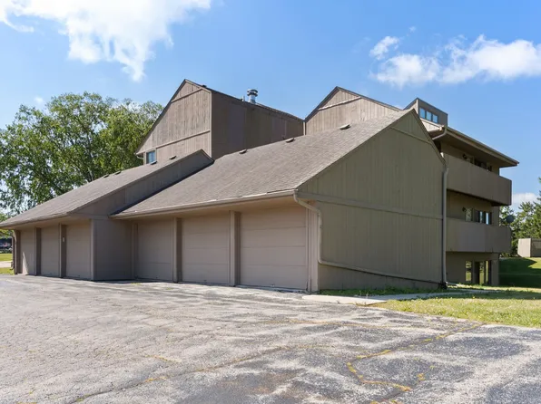220 Bienterra Trl, Rockford, IL 61107