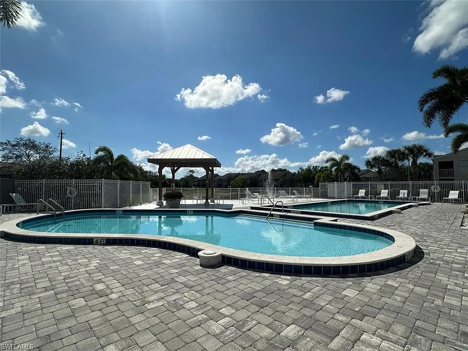 142 N Santa Clara Dr #16