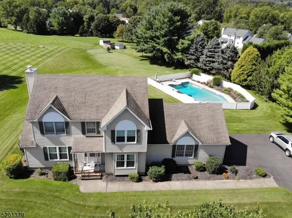 6 Endicott Dr, Independence Twp., NJ 07838