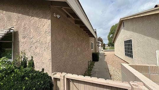 2nd image of 2121 El Rancho Cir