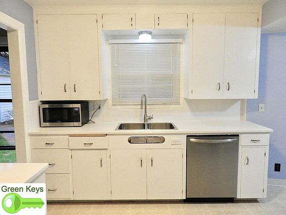 Kitchen with Dishwasher