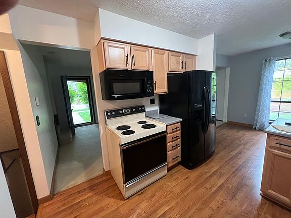 2nd image of 2325 Staten Ave Unit 23