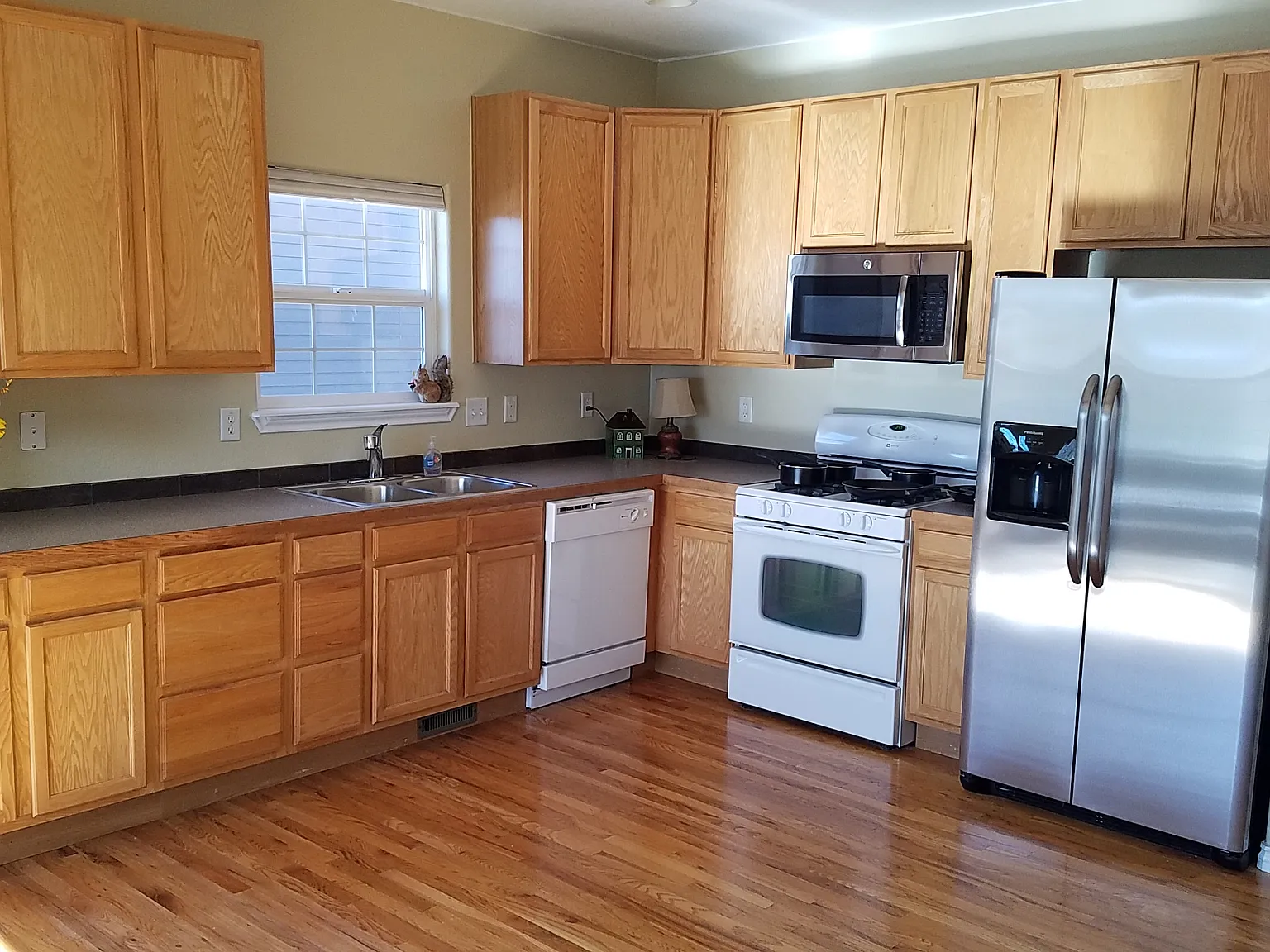 215 Longspur Drive — Photo 3
