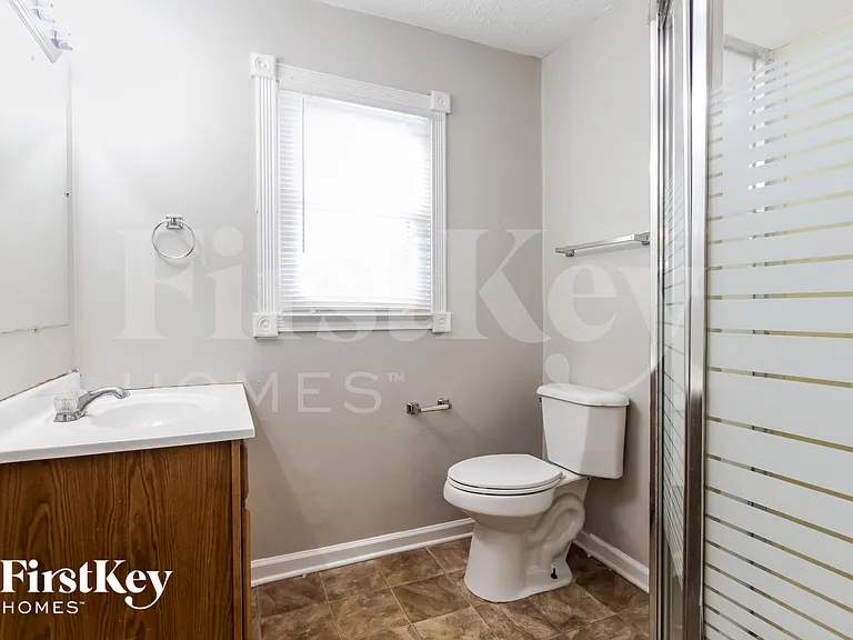 130 Circle Dr — Photo 14