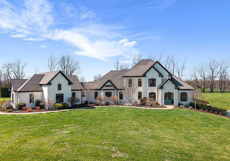 1st image of 111 Pearl Ln