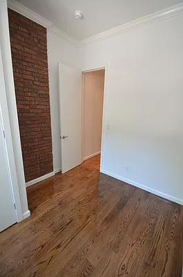 Rented by CITY SKYLINE REALTY INC | media 31