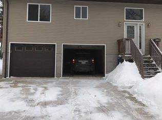 1085 Woodridge Ave, Marquette, MI 49855