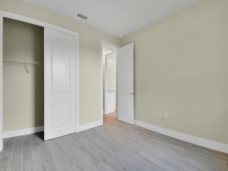 6141 Hershey Ave — Photo 9