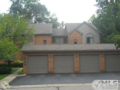 904 Ridge Ct photo 1